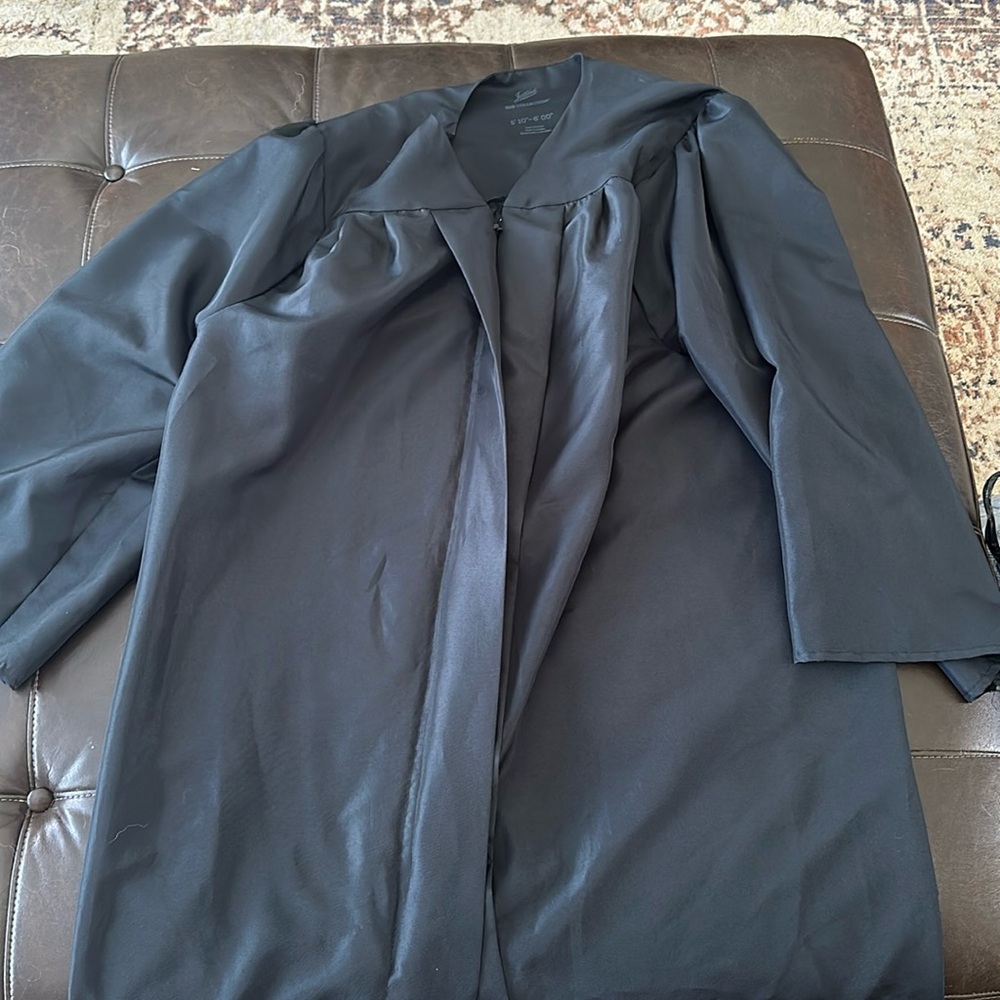 Plain black graduation gown. 5’10”-6’0”